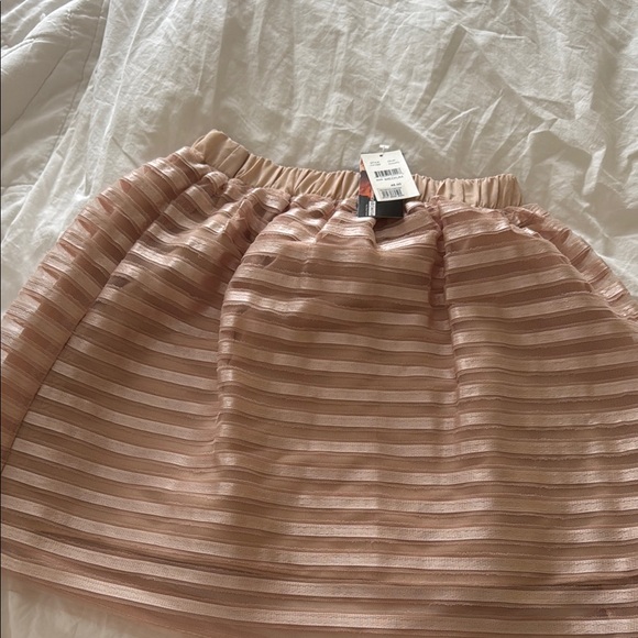 Necessary Objects Pink Pleated Bubble Mini Skirt - Picture 6 of 6